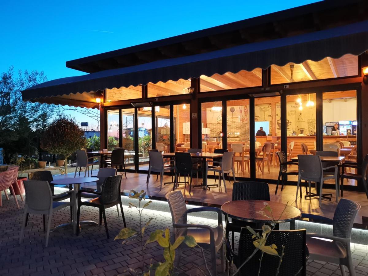 Te Aldo Hotel Kuraten Ngoại thất bức ảnh