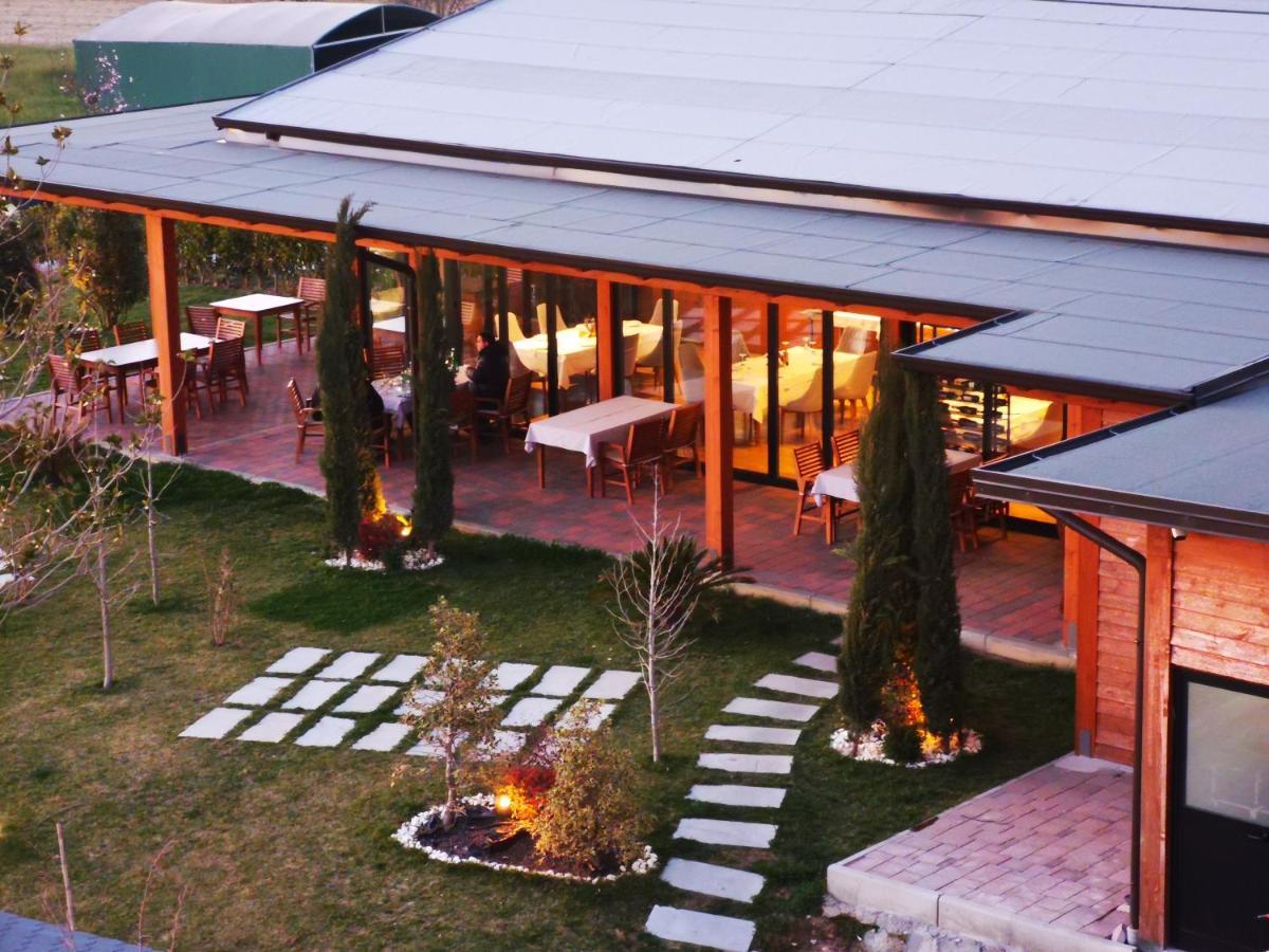 Te Aldo Hotel Kuraten Ngoại thất bức ảnh