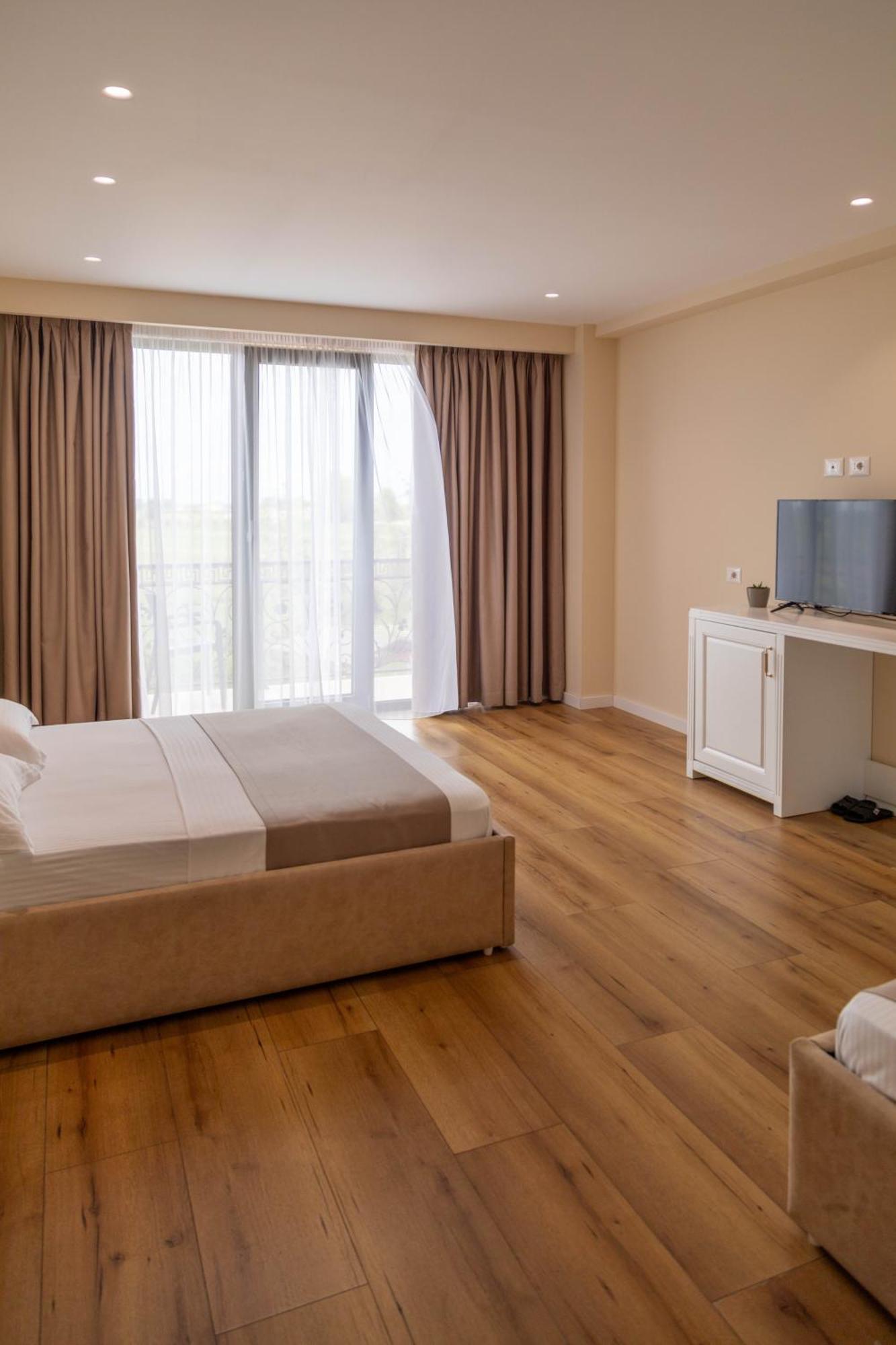Te Aldo Hotel Kuraten Ngoại thất bức ảnh