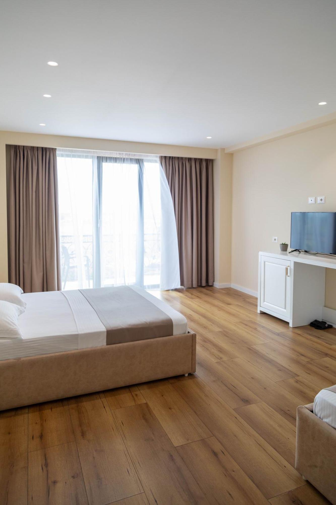 Te Aldo Hotel Kuraten Ngoại thất bức ảnh